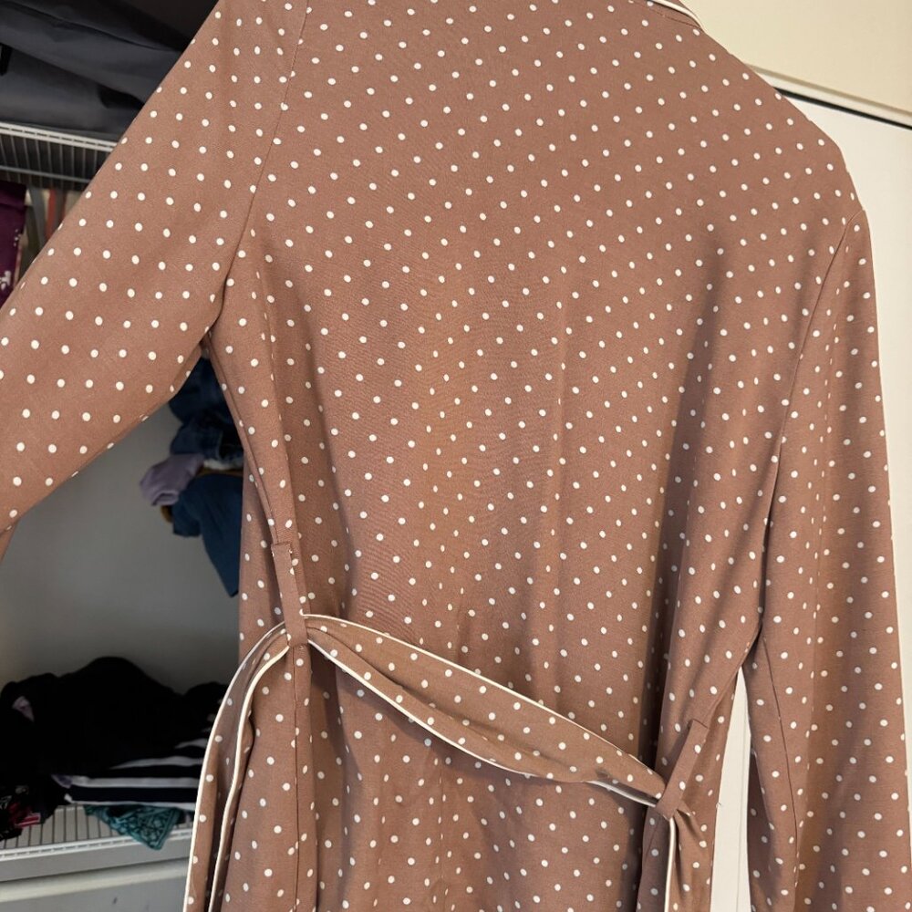 Chic Smoking Jacket - Picture 2 of 5